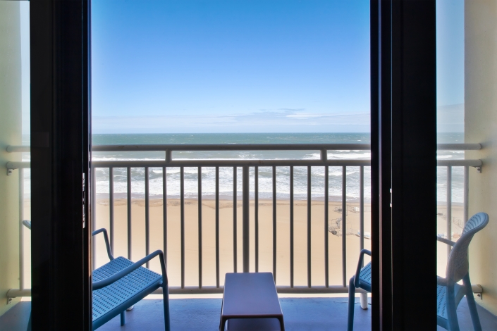 Holiday Inn Express & Suites VA Beach Oceanfront